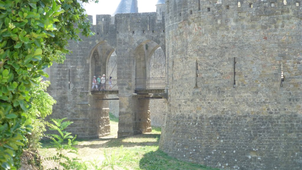 http://www.tonyco.net/pictures/Family_trip_2015/Carcassonne/photo6.jpg