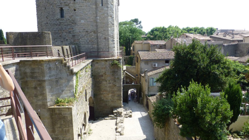http://www.tonyco.net/pictures/Family_trip_2015/Carcassonne/photo64.jpg
