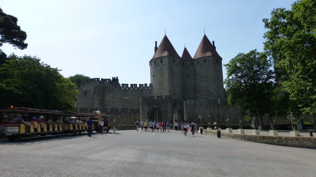 http://www.tonyco.net/pictures/Family_trip_2015/Carcassonne/photo91.jpg