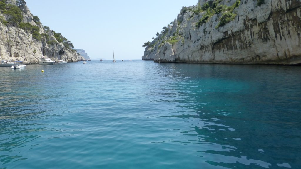 http://www.tonyco.net/pictures/Family_trip_2015/Cassis_Calanques/calanques12.jpg