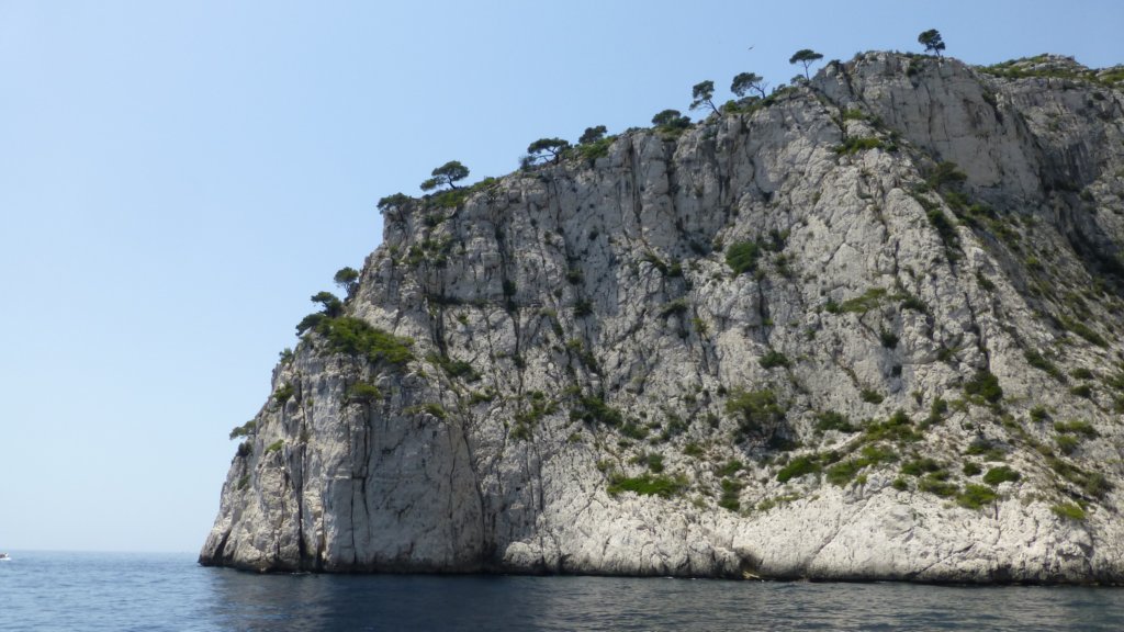 http://www.tonyco.net/pictures/Family_trip_2015/Cassis_Calanques/calanques23.jpg