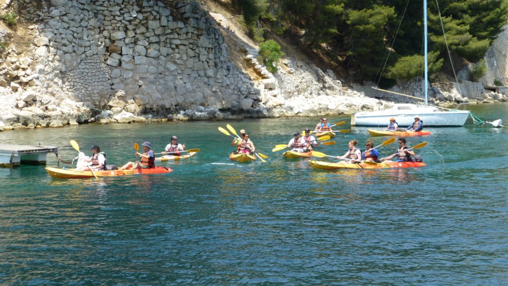 http://www.tonyco.net/pictures/Family_trip_2015/Cassis_Calanques/photo12.jpg