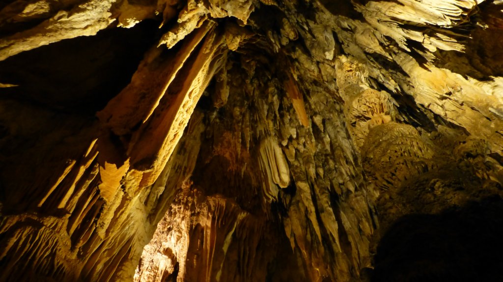 http://www.tonyco.net/pictures/Family_trip_2015/La_Grotte_des_Demoiselles/lagrottedesdemoiselles30.jpg