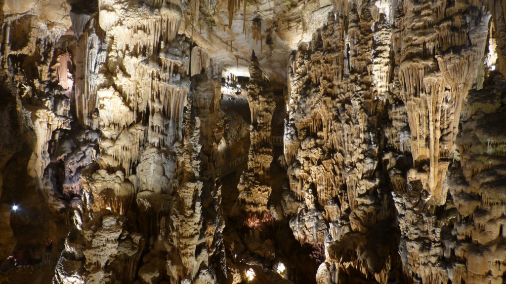 http://www.tonyco.net/pictures/Family_trip_2015/La_Grotte_des_Demoiselles/lagrottedesdemoiselles49.jpg