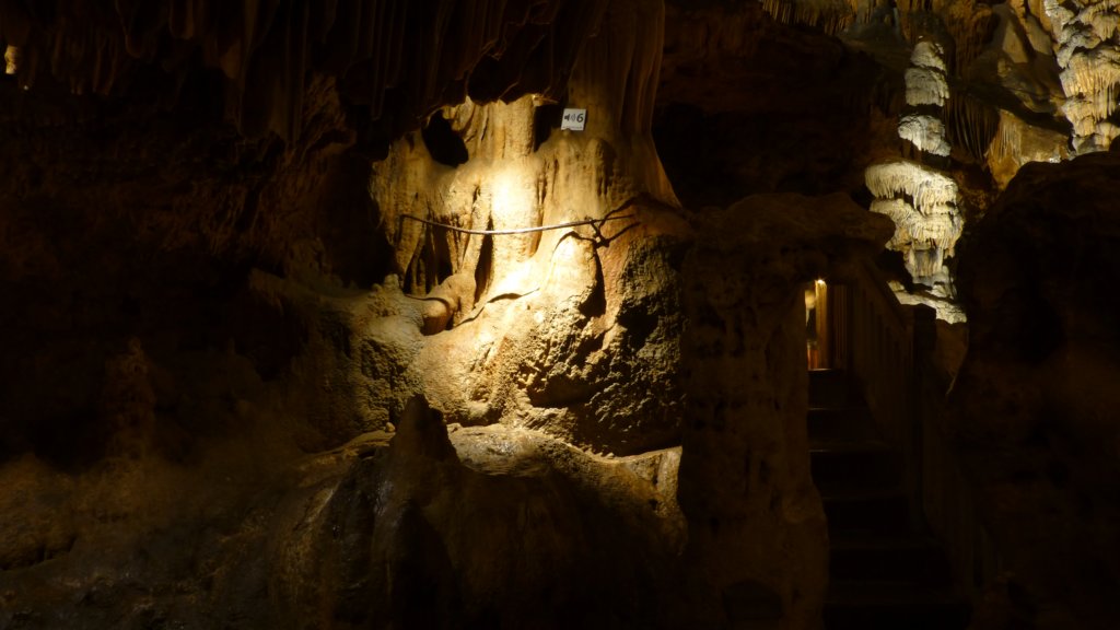 http://www.tonyco.net/pictures/Family_trip_2015/La_Grotte_des_Demoiselles/lagrottedesdemoiselles50.jpg