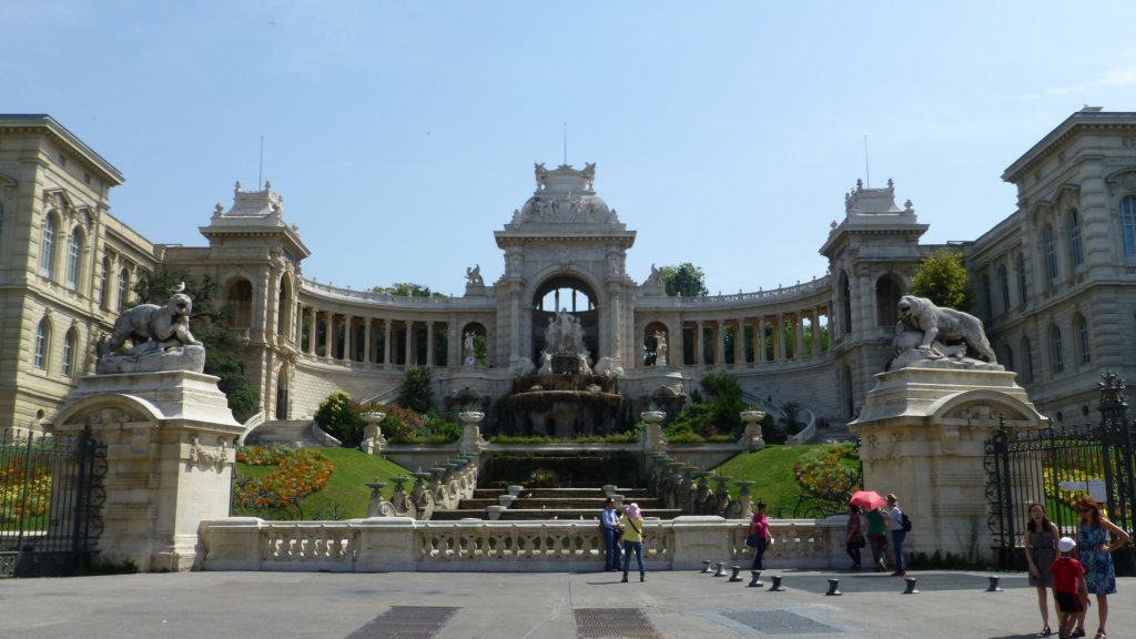 http://www.tonyco.net/pictures/Family_trip_2015/Marseille/palaislongchamp9.jpg