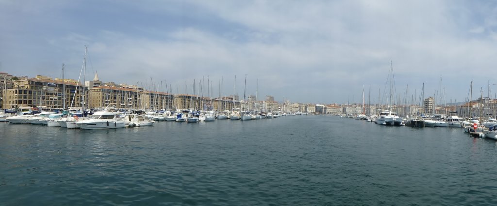 http://www.tonyco.net/pictures/Family_trip_2015/Marseille/photo17.jpg