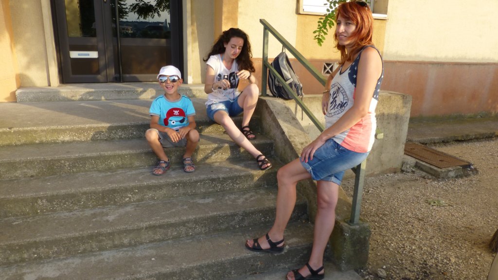 http://www.tonyco.net/pictures/Family_trip_2015/Martigues/photo3.jpg