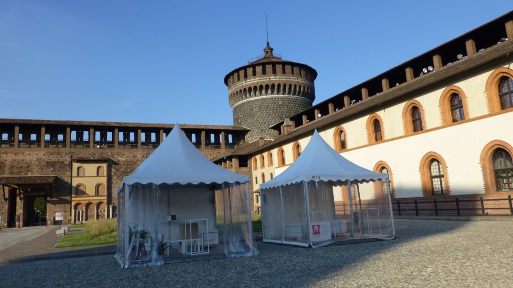 castellosforzesco2.jpg