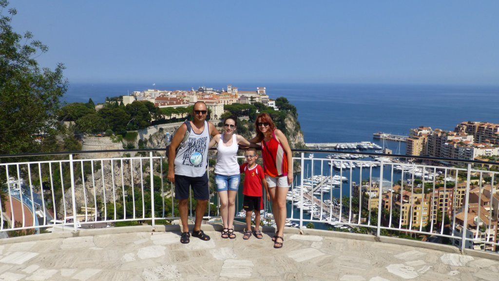 http://www.tonyco.net/pictures/Family_trip_2015/Monaco/photo121.jpg