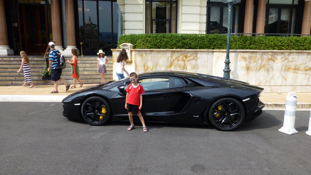 http://www.tonyco.net/pictures/Family_trip_2015/Monaco/photo47.jpg