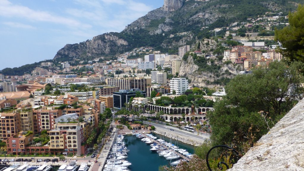http://www.tonyco.net/pictures/Family_trip_2015/Monaco/photo98.jpg