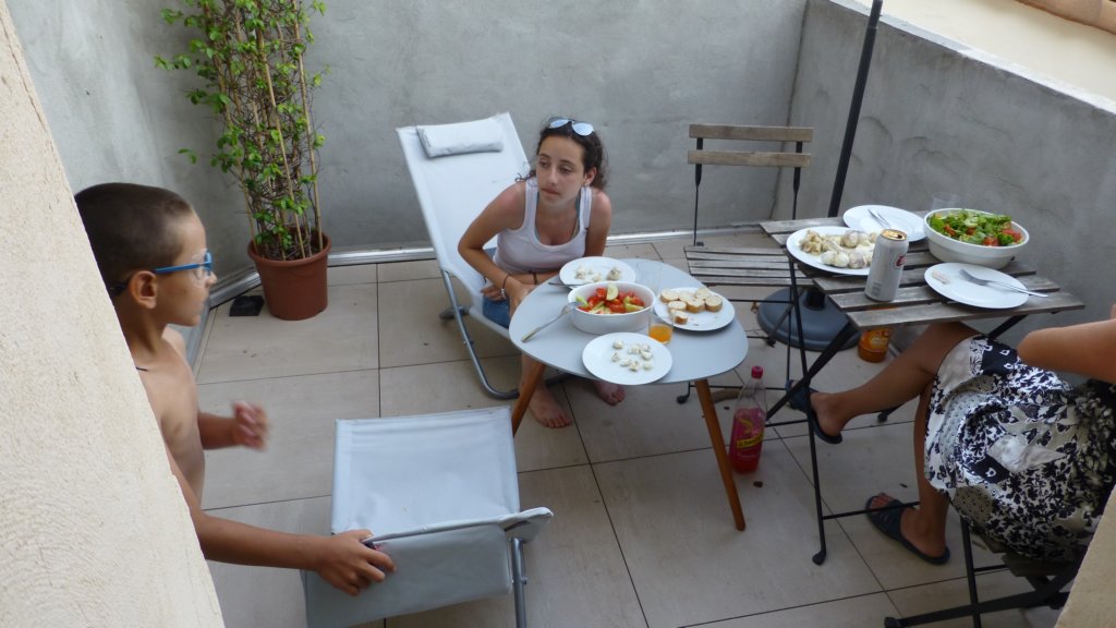http://www.tonyco.net/pictures/Family_trip_2015/Narbonne/photo19.jpg