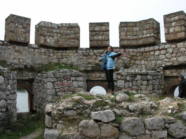 http://www.tonyco.net/pictures/Golubac_28_09_2008/007957373.jpg