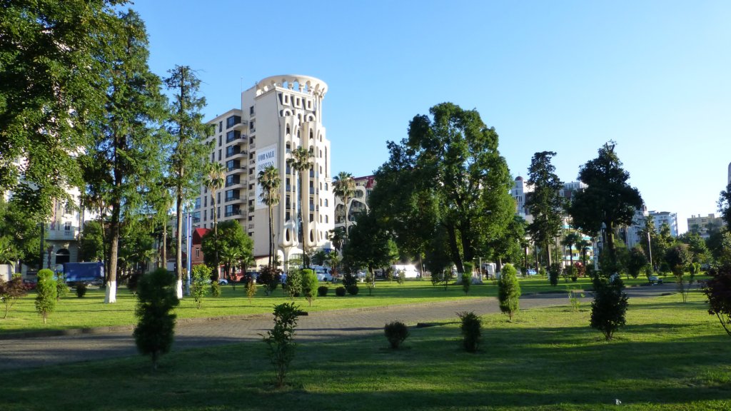 http://www.tonyco.net/pictures/Kavkaz/Batumi/photo81.jpg