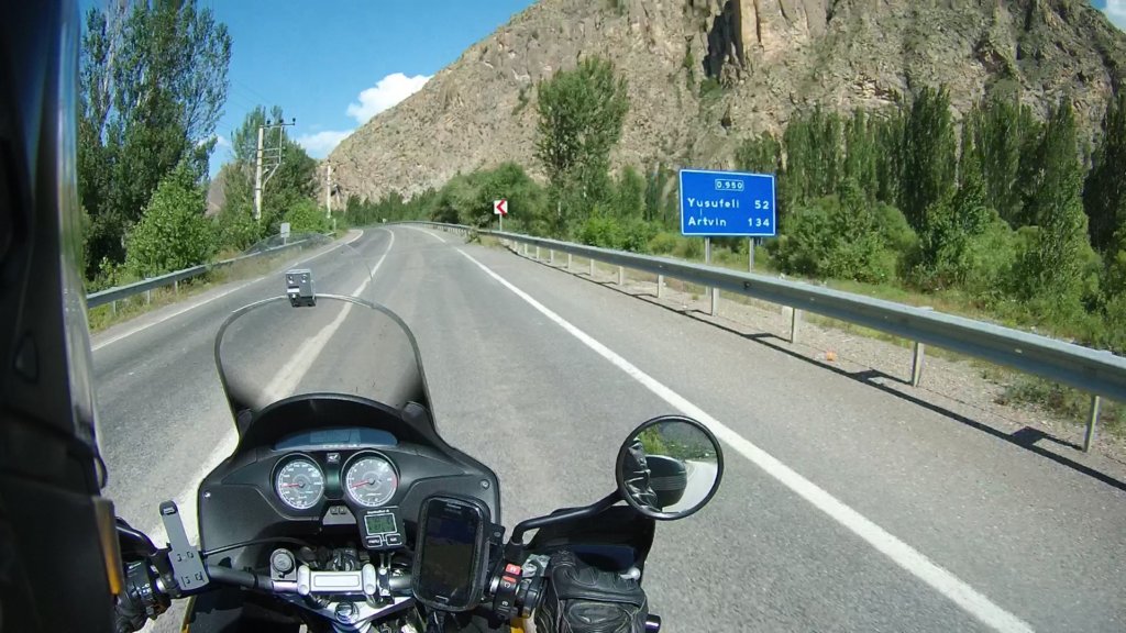 http://www.tonyco.net/pictures/Kavkaz/On_the_road_Turkey/photo117.jpg