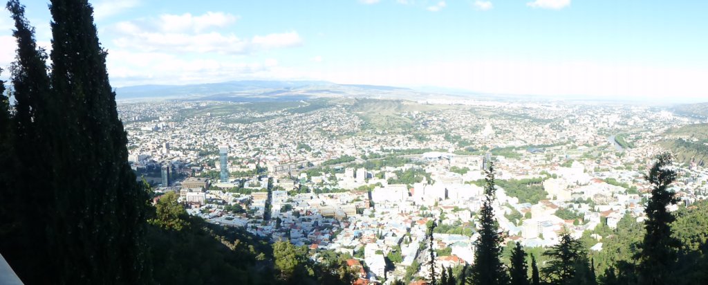 http://www.tonyco.net/pictures/Kavkaz/Tbilisi/photo24.jpg