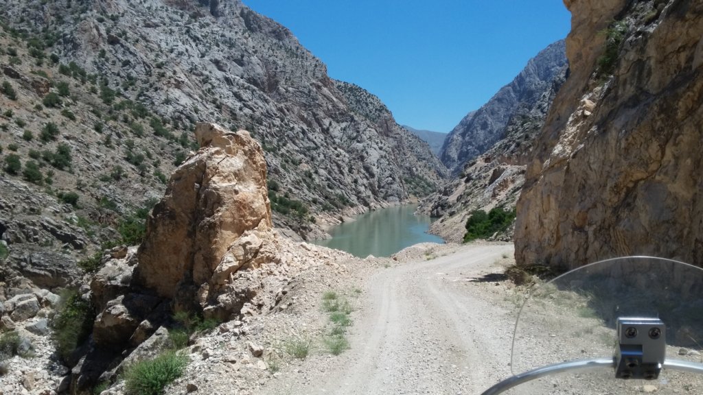 http://www.tonyco.net/pictures/Kurdistan_2017/Kemaliye_tas_yolu/photo5.jpg