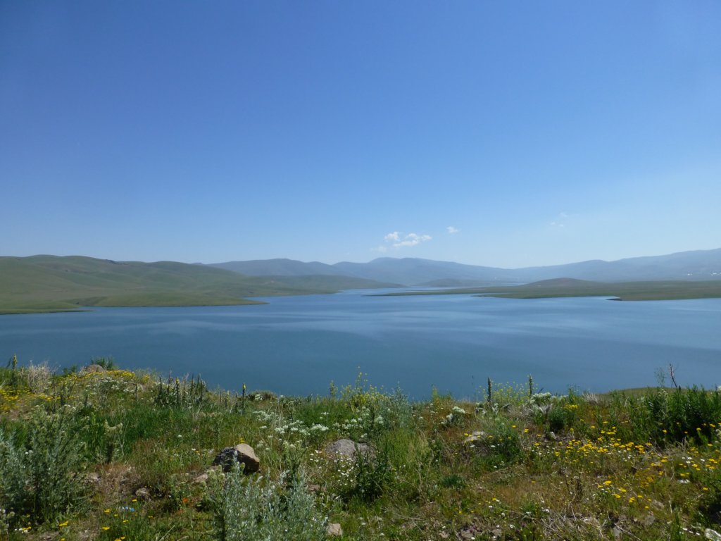 http://www.tonyco.net/pictures/Kurdistan_2017/On_the_road/atbaraji3.jpg