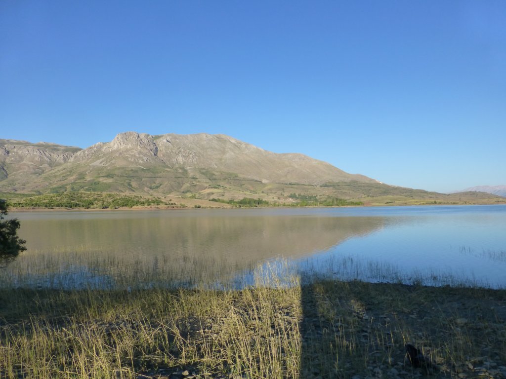 http://www.tonyco.net/pictures/Kurdistan_2017/On_the_road/srgbaraji7.jpg