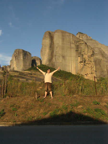 http://www.tonyco.net/pictures/Meteora_10_06_2007/image041.JPG