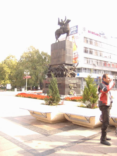 http://www.tonyco.net/pictures/Nis_Macedonia_30_09_2007/image073.JPG