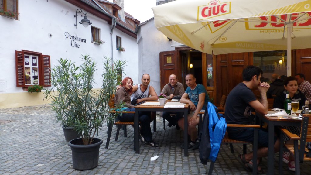 http://www.tonyco.net/pictures/Romania_30_07_2015/pasajsibiu.jpg