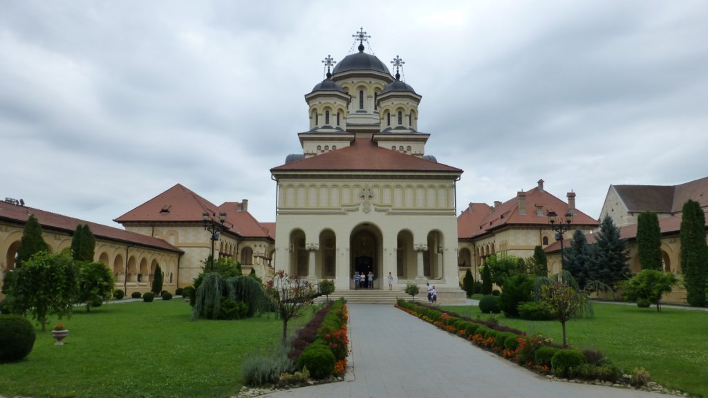 http://www.tonyco.net/pictures/Romania_30_07_2015/reunificationcathedralcetateaalbacarolina.jpg