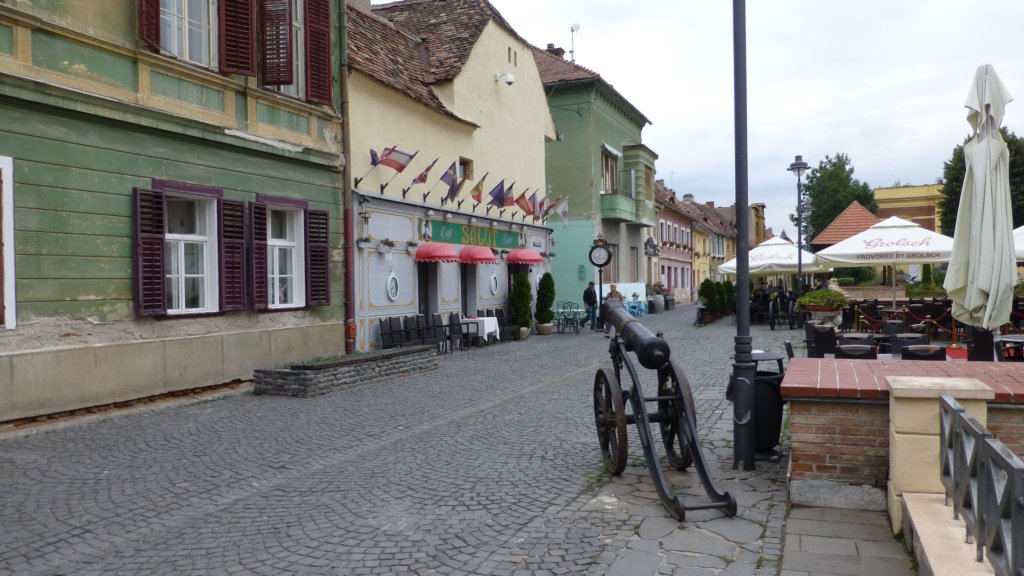 http://www.tonyco.net/pictures/Romania_30_07_2015/salutsibiu.jpg