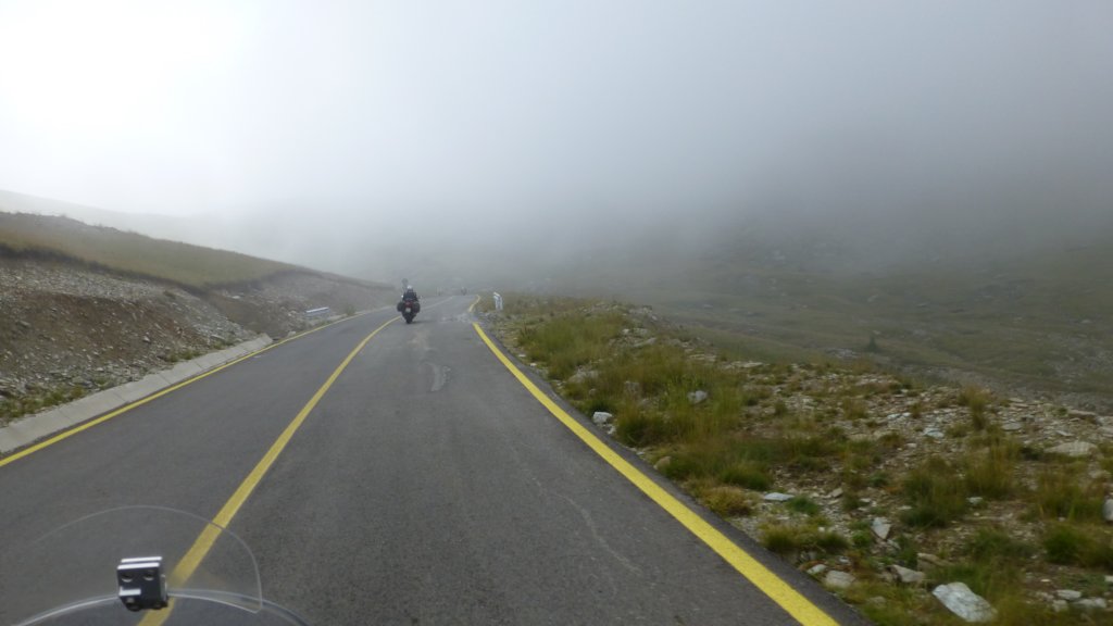 http://www.tonyco.net/pictures/Romania_30_07_2015/transalpina129.jpg