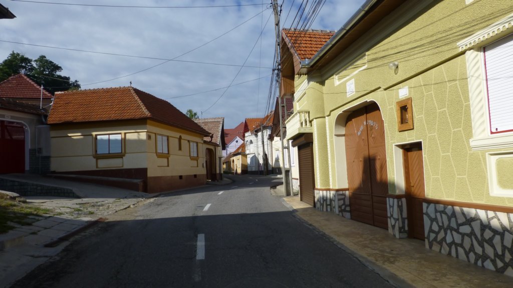 http://www.tonyco.net/pictures/Romania_30_07_2015/transalpina18.jpg