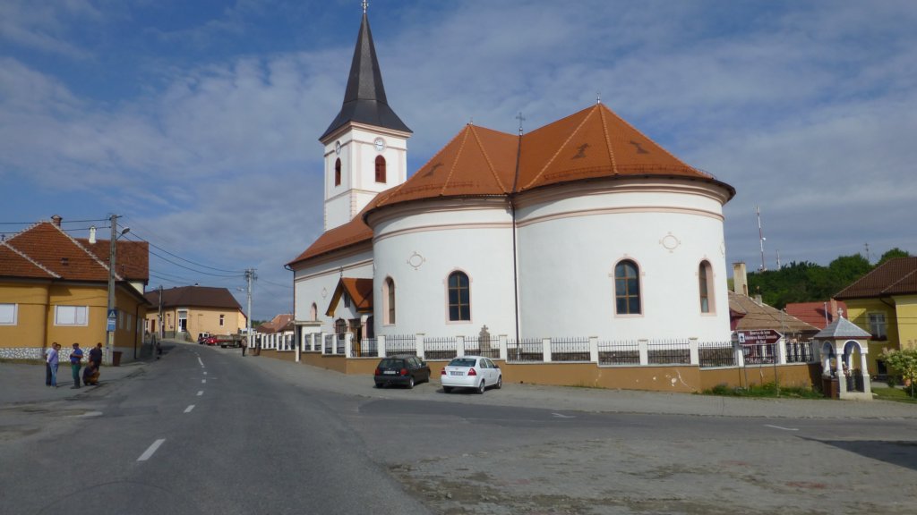 http://www.tonyco.net/pictures/Romania_30_07_2015/transalpina23.jpg