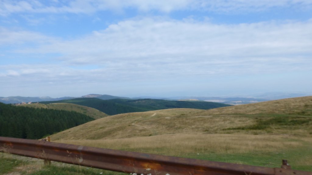 http://www.tonyco.net/pictures/Romania_30_07_2015/transalpina29.jpg