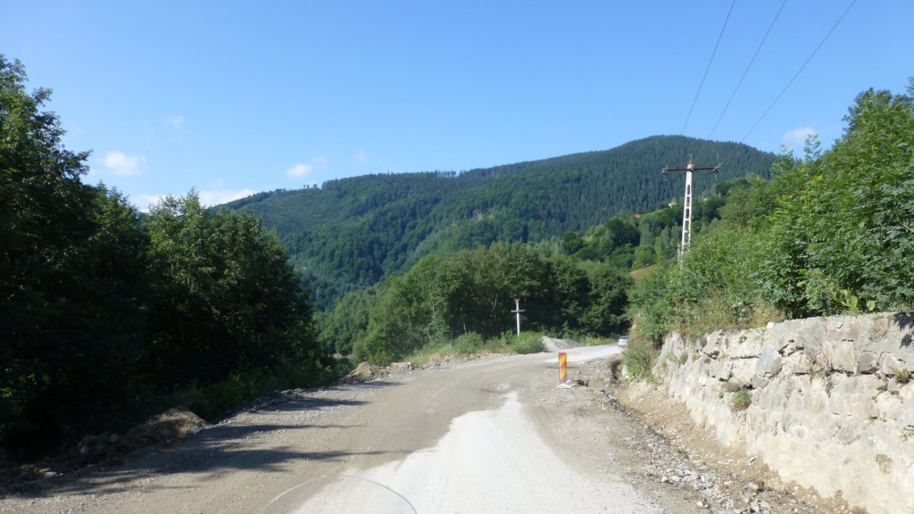 http://www.tonyco.net/pictures/Romania_30_07_2015/transalpina63.jpg