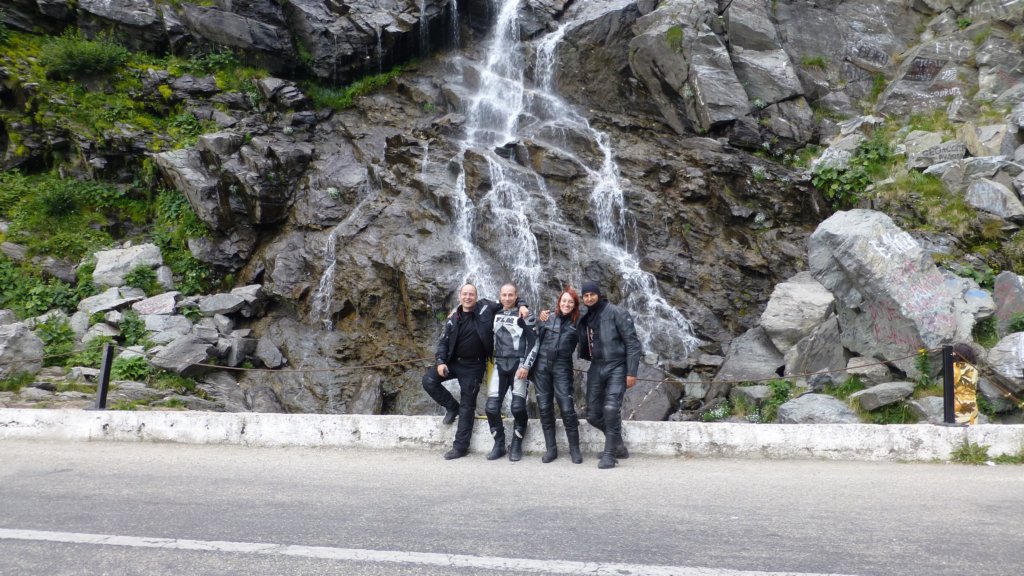 http://www.tonyco.net/pictures/Romania_30_07_2015/transfagaraan46.jpg