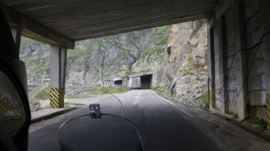 http://www.tonyco.net/pictures/Romania_30_07_2015/transfagaraan66.jpg