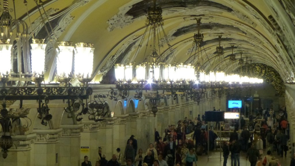 http://www.tonyco.net/pictures/Russia/Moskva/Moskovsko_Metro/photo33.jpg