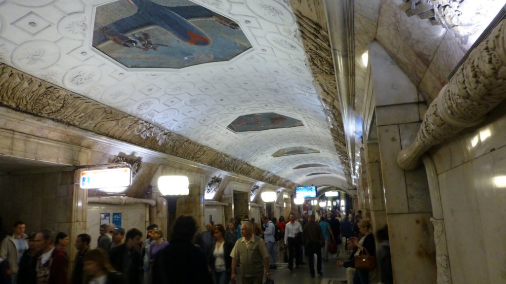 http://www.tonyco.net/pictures/Russia/Moskva/Moskovsko_Metro/photo34.jpg