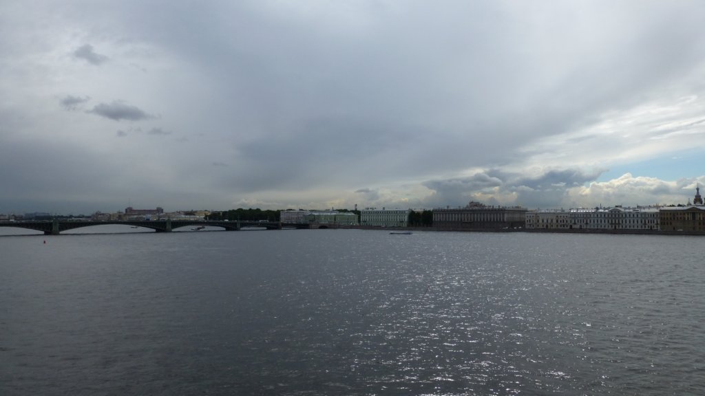 http://www.tonyco.net/pictures/Russia/StPetersburg/Nevska_panorama/photo63.jpg