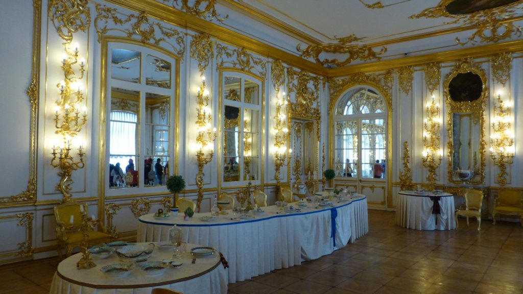 http://www.tonyco.net/pictures/Russia/StPetersburg/Tsarskoe_selo/photo105.jpg