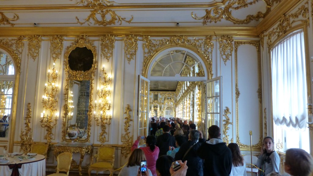 http://www.tonyco.net/pictures/Russia/StPetersburg/Tsarskoe_selo/photo106.jpg