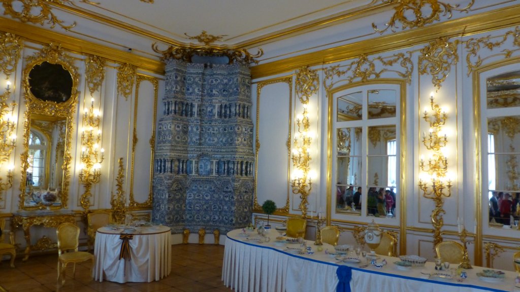 http://www.tonyco.net/pictures/Russia/StPetersburg/Tsarskoe_selo/photo107.jpg