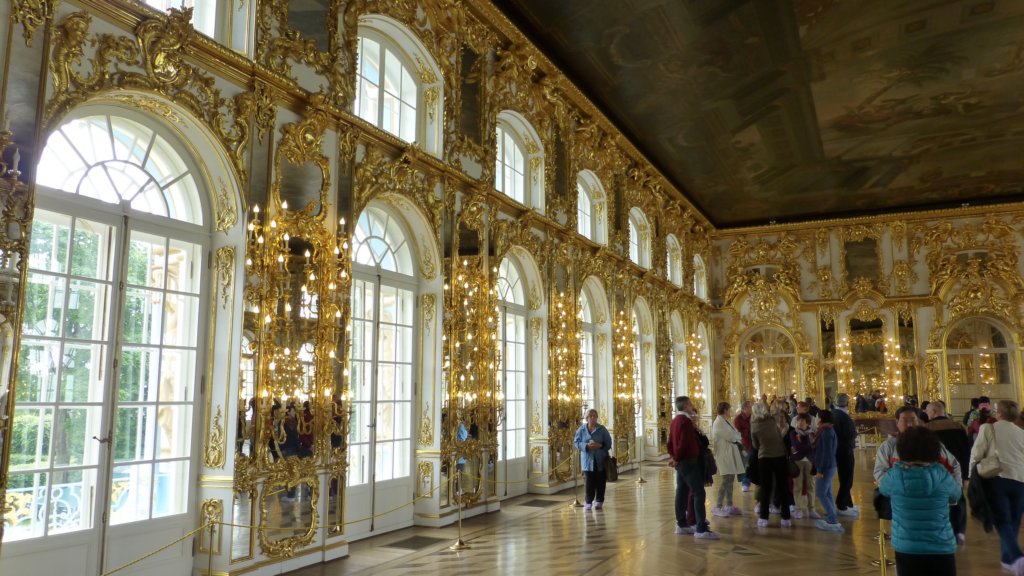 http://www.tonyco.net/pictures/Russia/StPetersburg/Tsarskoe_selo/photo112.jpg