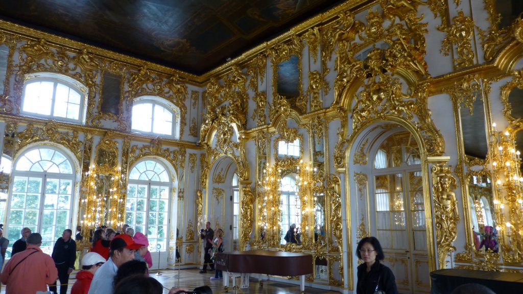 http://www.tonyco.net/pictures/Russia/StPetersburg/Tsarskoe_selo/photo117.jpg