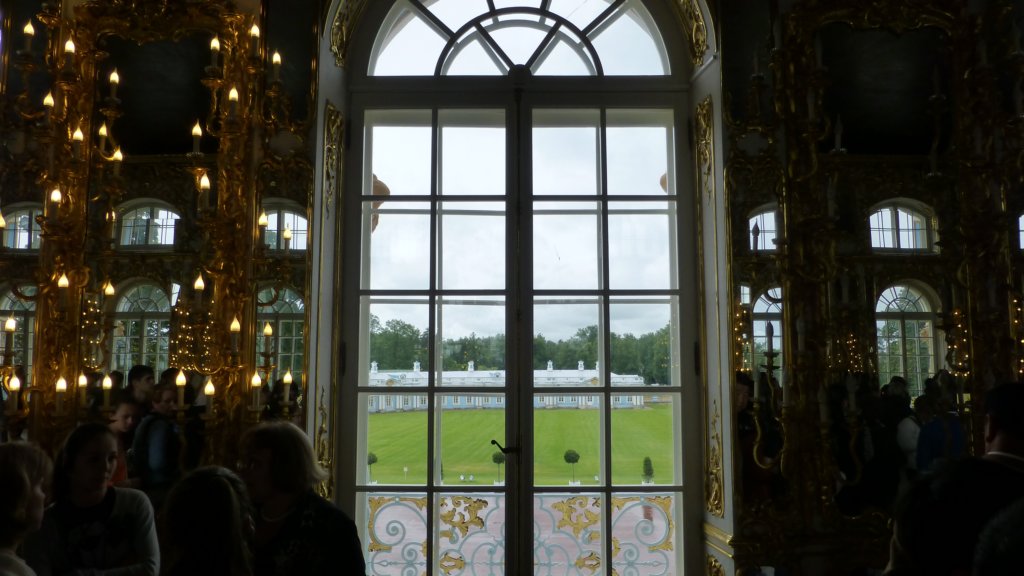 http://www.tonyco.net/pictures/Russia/StPetersburg/Tsarskoe_selo/photo120.jpg