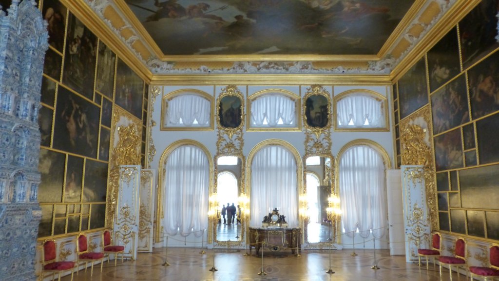 http://www.tonyco.net/pictures/Russia/StPetersburg/Tsarskoe_selo/photo147.jpg