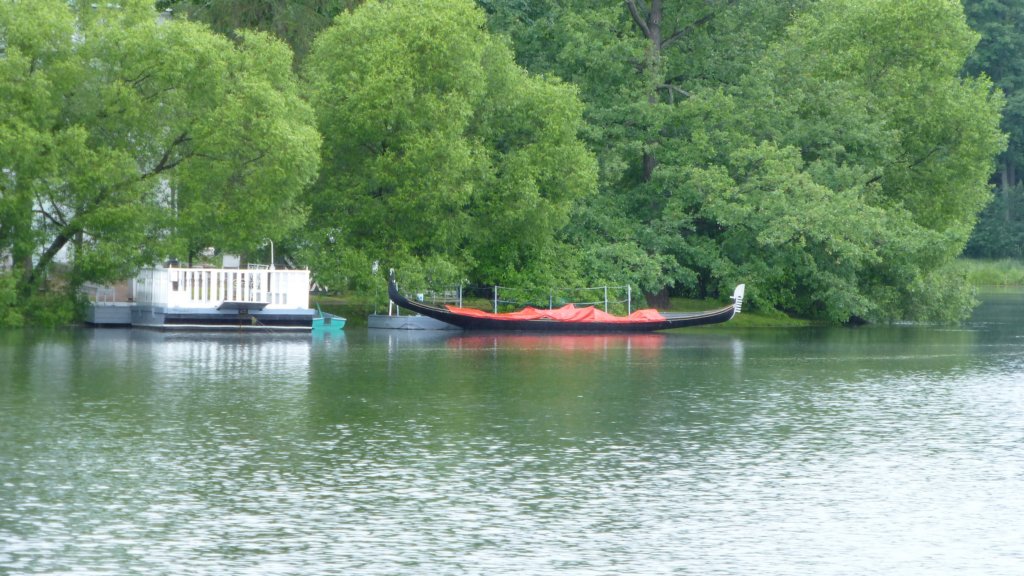 http://www.tonyco.net/pictures/Russia/StPetersburg/Tsarskoe_selo/photo32.jpg