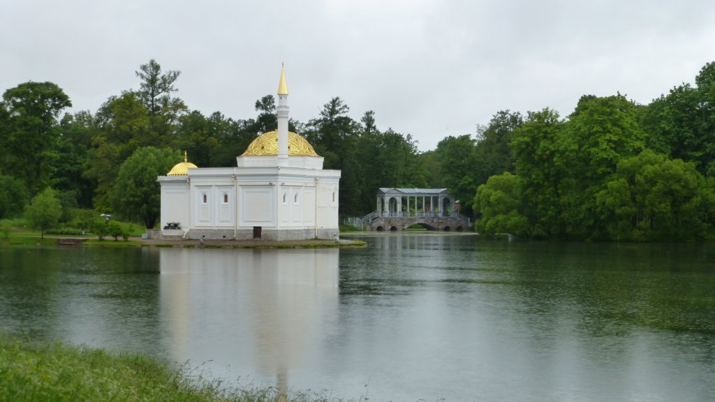 http://www.tonyco.net/pictures/Russia/StPetersburg/Tsarskoe_selo/photo43.jpg