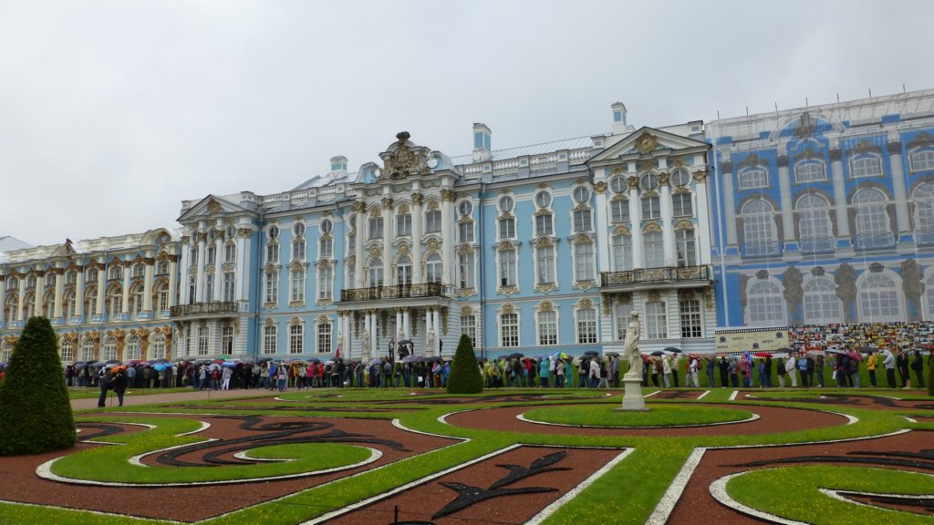 http://www.tonyco.net/pictures/Russia/StPetersburg/Tsarskoe_selo/photo6.jpg