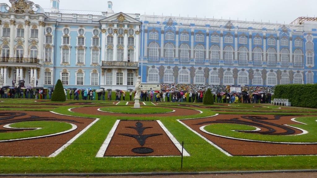 http://www.tonyco.net/pictures/Russia/StPetersburg/Tsarskoe_selo/photo8.jpg